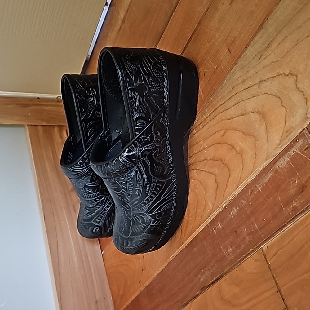 Dansko size 38 black with floral design